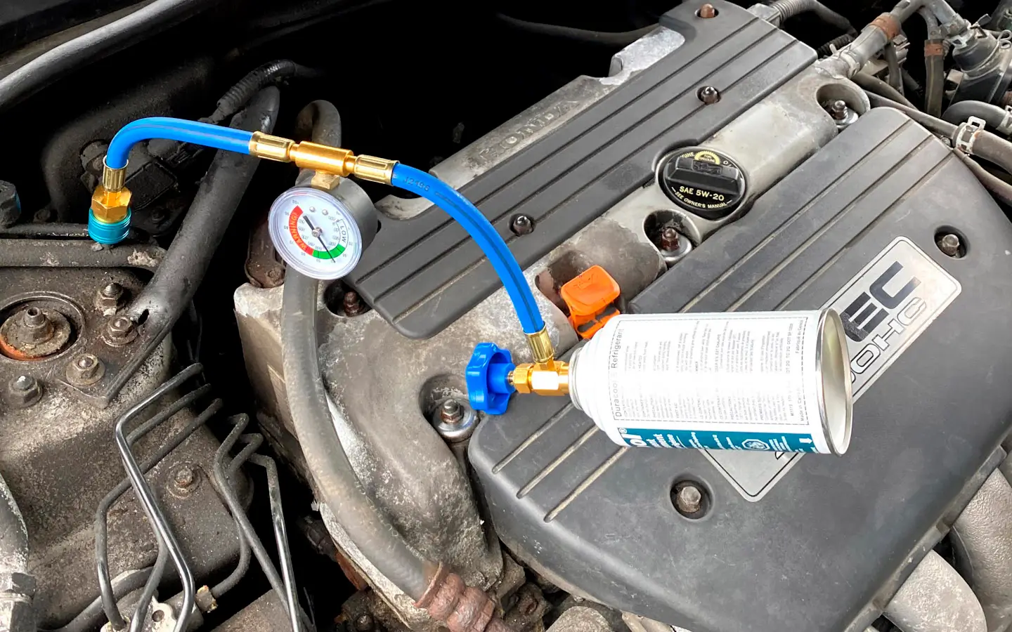 Как часто нужно заправлять кондиционер в автомобиле?